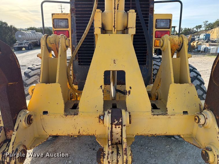 image for item ED5179 2000 New Holland RG170 motor grader