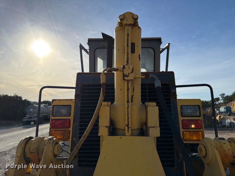 image for item ED5179 2000 New Holland RG170 motor grader