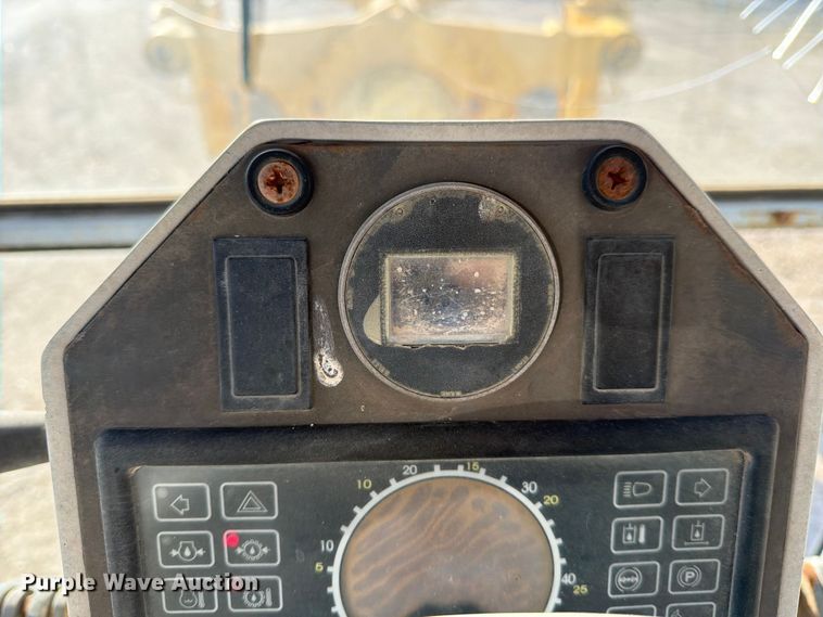 image for item ED5179 2000 New Holland RG170 motor grader