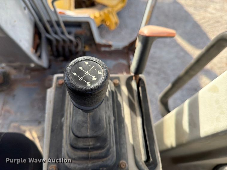 image for item ED5179 2000 New Holland RG170 motor grader