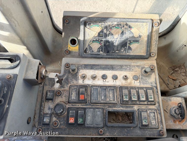 image for item ED5179 2000 New Holland RG170 motor grader