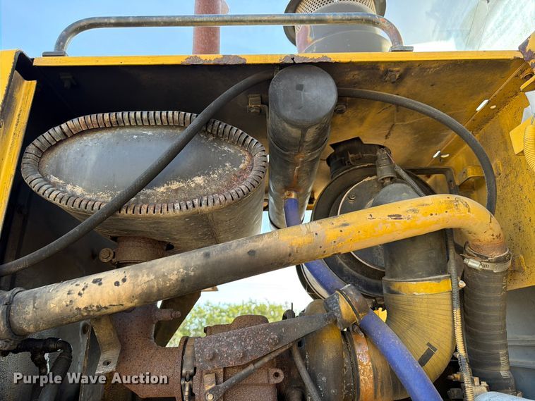 image for item ED5179 2000 New Holland RG170 motor grader