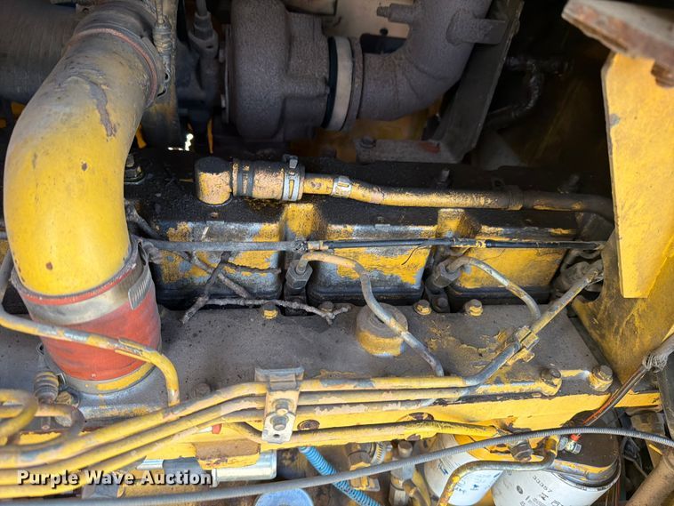 image for item ED5179 2000 New Holland RG170 motor grader