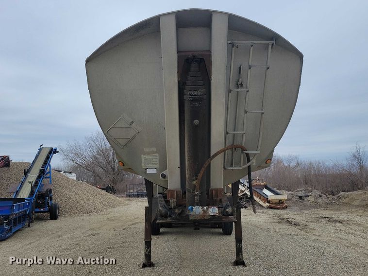 image for item EE0911 1992 Alumatech end dump trailer