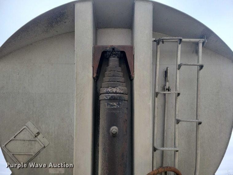 image for item EE0911 1992 Alumatech end dump trailer