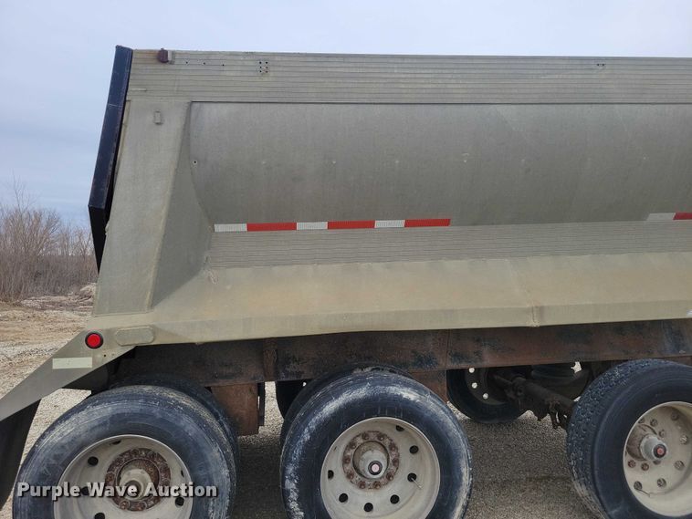 image for item EE0911 1992 Alumatech end dump trailer