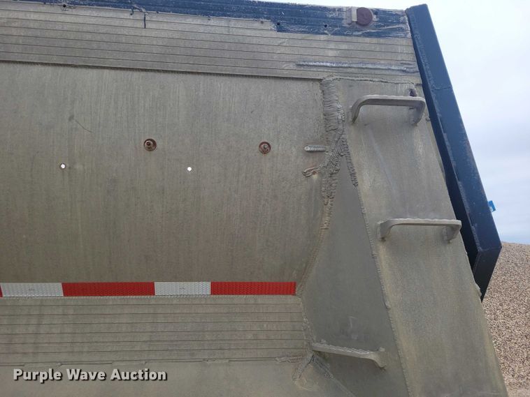 image for item EE0911 1992 Alumatech end dump trailer