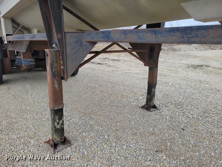 image for item EE0911 1992 Alumatech end dump trailer