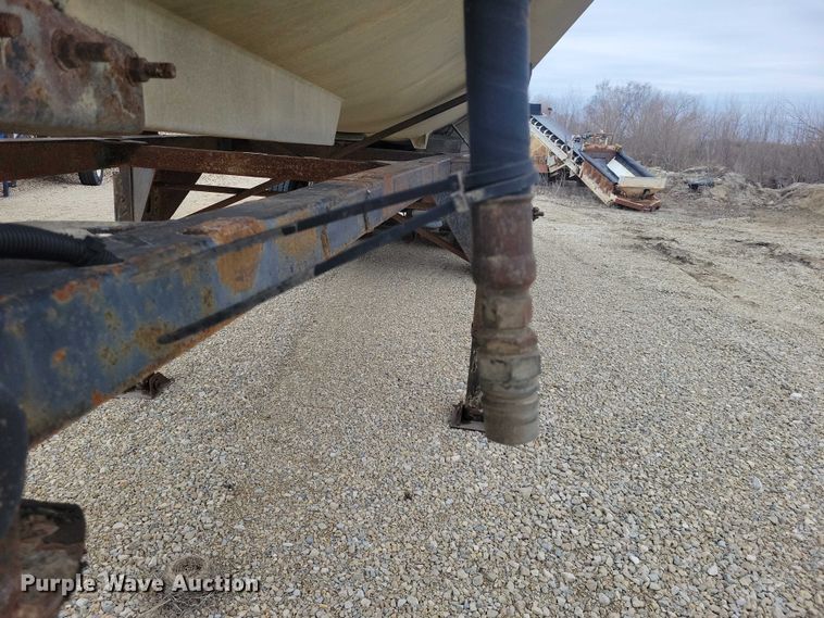 image for item EE0911 1992 Alumatech end dump trailer