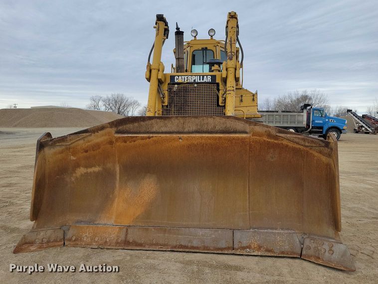 image for item EE0913 1991 Caterpillar D8N dozer