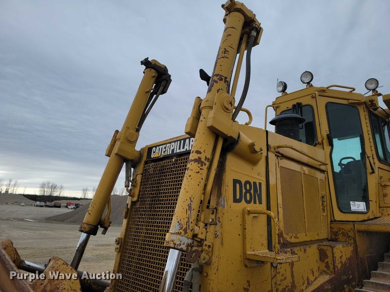 image for item EE0913 1991 Caterpillar D8N dozer