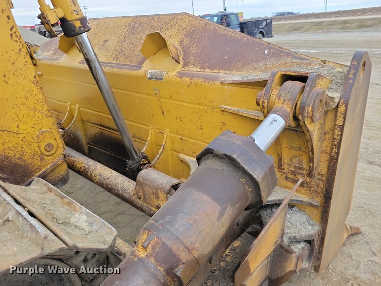 image for item EE0913 1991 Caterpillar D8N dozer
