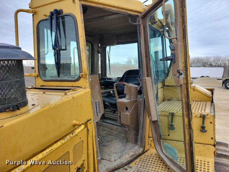 image for item EE0913 1991 Caterpillar D8N dozer