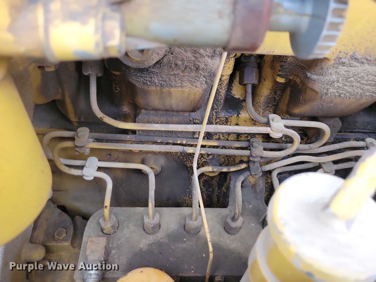 image for item EE0913 1991 Caterpillar D8N dozer