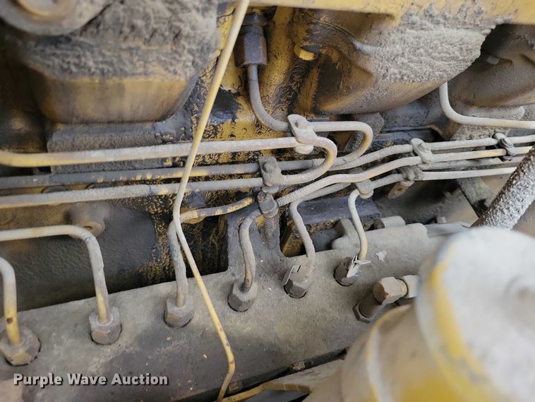 image for item EE0913 1991 Caterpillar D8N dozer