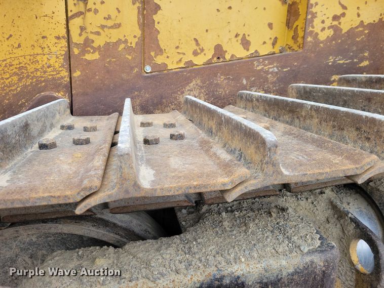 image for item EE0913 1991 Caterpillar D8N dozer