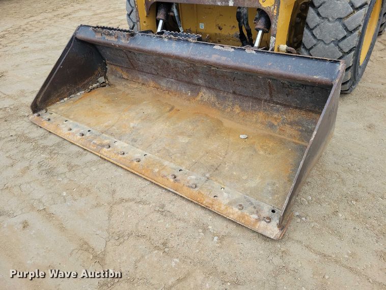 image for item EE0914 2020 Caterpillar 246D3 skid steer loader