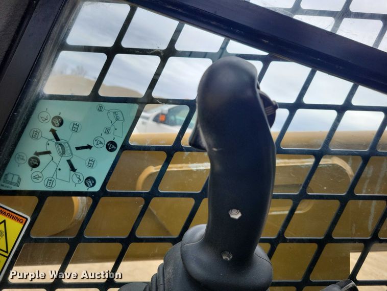 image for item EE0914 2020 Caterpillar 246D3 skid steer loader