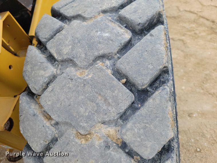 image for item EE0914 2020 Caterpillar 246D3 skid steer loader