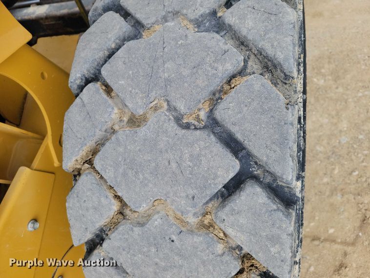 image for item EE0914 2020 Caterpillar 246D3 skid steer loader