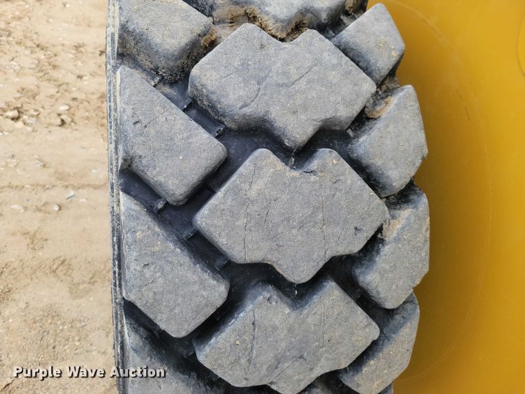 image for item EE0914 2020 Caterpillar 246D3 skid steer loader