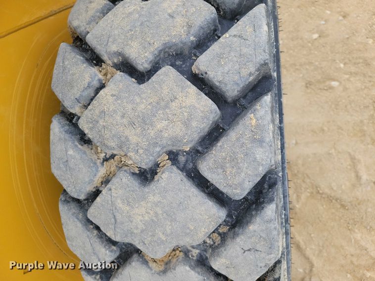 image for item EE0914 2020 Caterpillar 246D3 skid steer loader