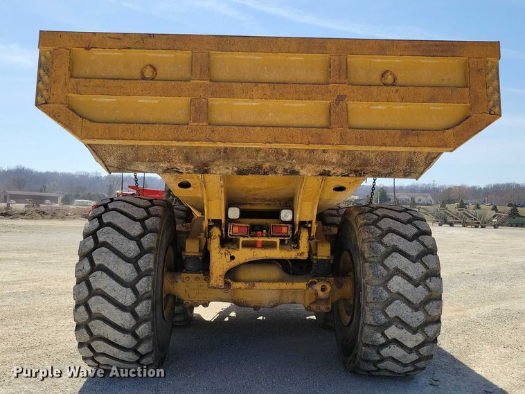 image for item EE0916 2004 Caterpillar 740 articulated haul truck