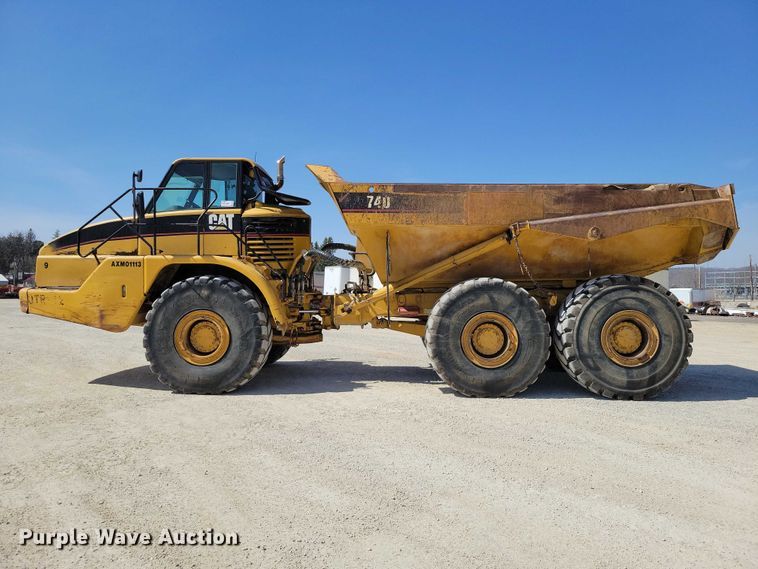 image for item EE0916 2004 Caterpillar 740 articulated haul truck