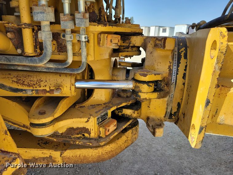 image for item EE0916 2004 Caterpillar 740 articulated haul truck