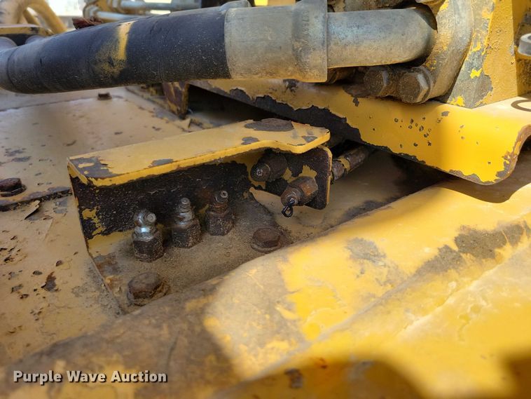 image for item EE0916 2004 Caterpillar 740 articulated haul truck