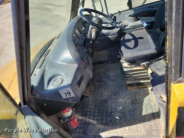 image for item EE0916 2004 Caterpillar 740 articulated haul truck