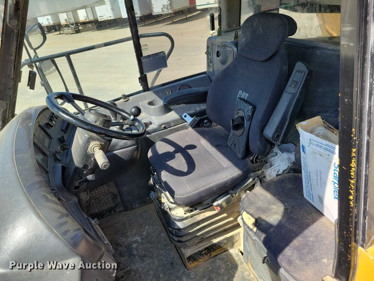 image for item EE0916 2004 Caterpillar 740 articulated haul truck