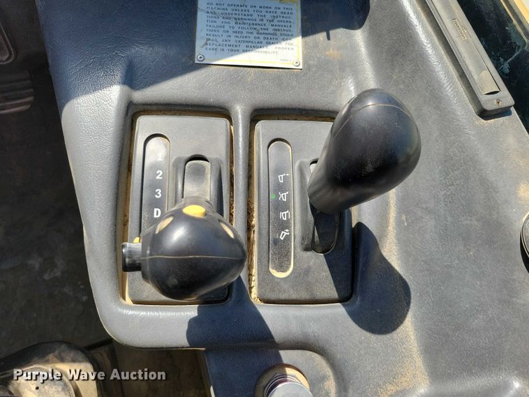 image for item EE0916 2004 Caterpillar 740 articulated haul truck