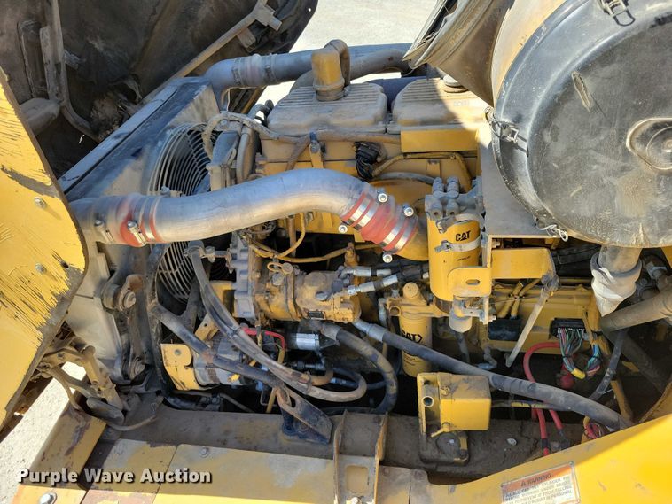 image for item EE0916 2004 Caterpillar 740 articulated haul truck