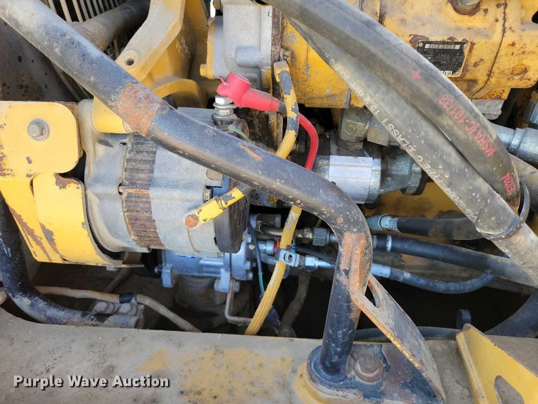 image for item EE0916 2004 Caterpillar 740 articulated haul truck