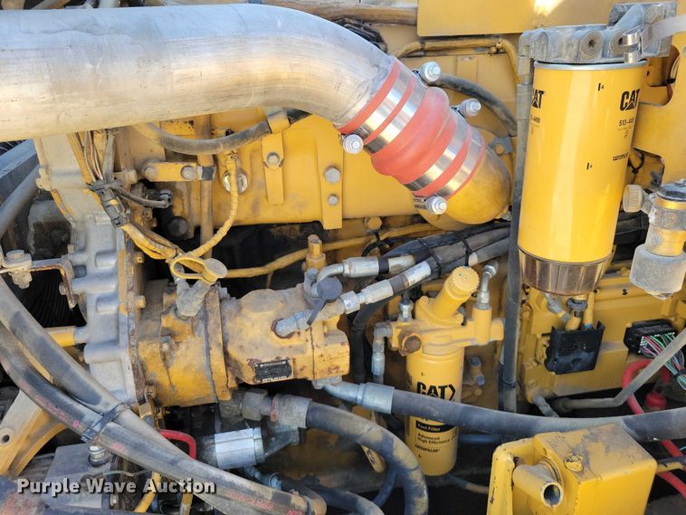 image for item EE0916 2004 Caterpillar 740 articulated haul truck