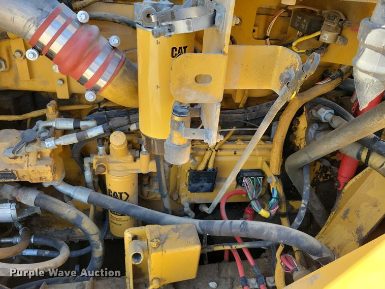 image for item EE0916 2004 Caterpillar 740 articulated haul truck