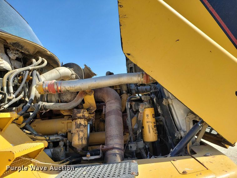 image for item EE0916 2004 Caterpillar 740 articulated haul truck