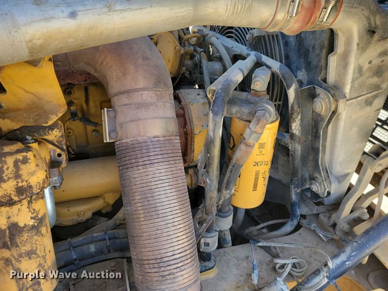 image for item EE0916 2004 Caterpillar 740 articulated haul truck