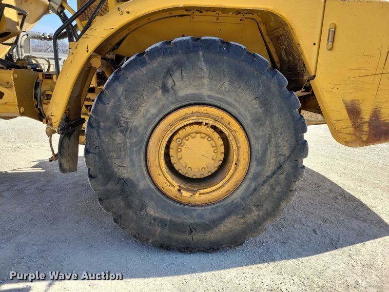 image for item EE0916 2004 Caterpillar 740 articulated haul truck