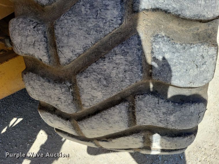 image for item EE0916 2004 Caterpillar 740 articulated haul truck