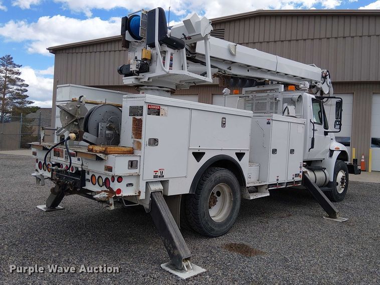 image for item EE5250 2012 International MA035 digger derrick truck