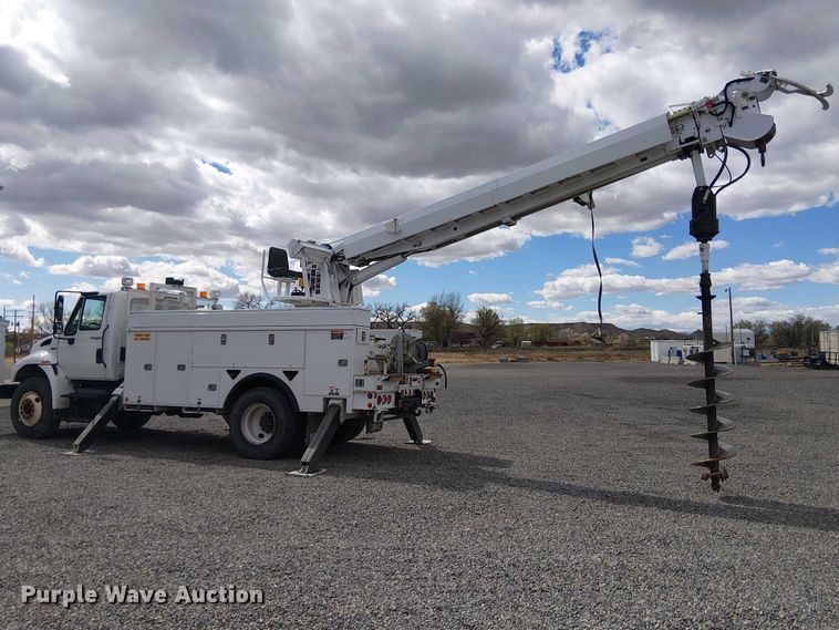 image for item EE5250 2012 International MA035 digger derrick truck