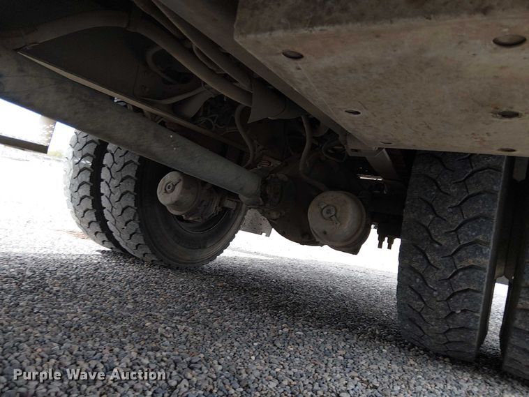 image for item EE5250 2012 International MA035 digger derrick truck