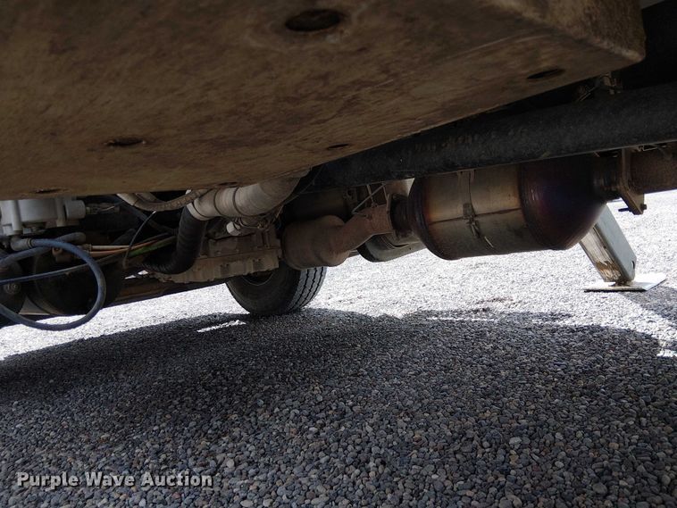 image for item EE5250 2012 International MA035 digger derrick truck