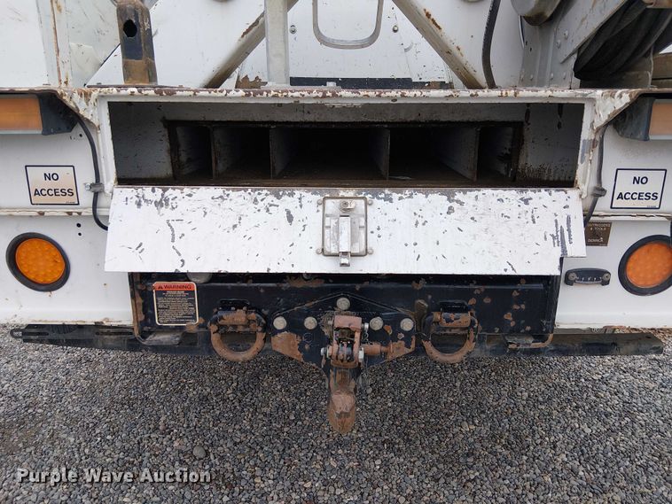 image for item EE5250 2012 International MA035 digger derrick truck