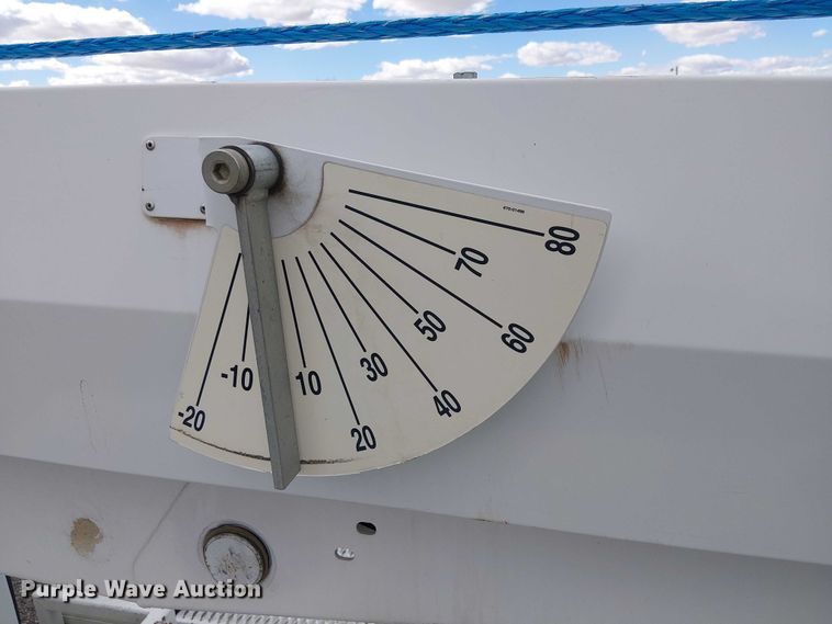 image for item EE5250 2012 International MA035 digger derrick truck