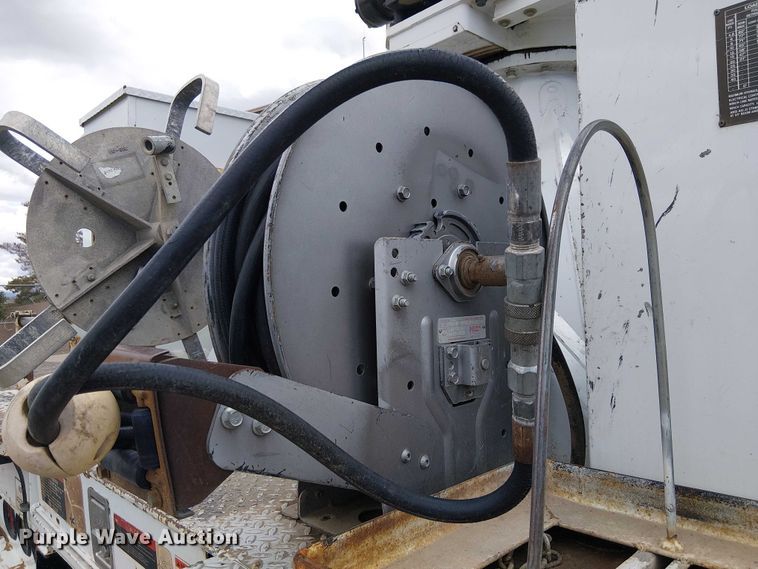 image for item EE5250 2012 International MA035 digger derrick truck