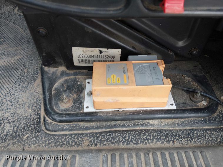 image for item EE5250 2012 International MA035 digger derrick truck