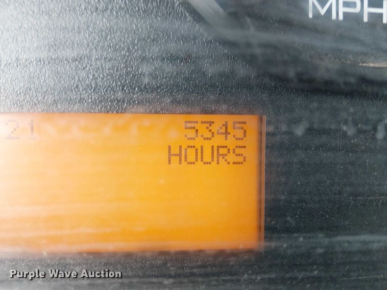 image for item EE5250 2012 International MA035 digger derrick truck